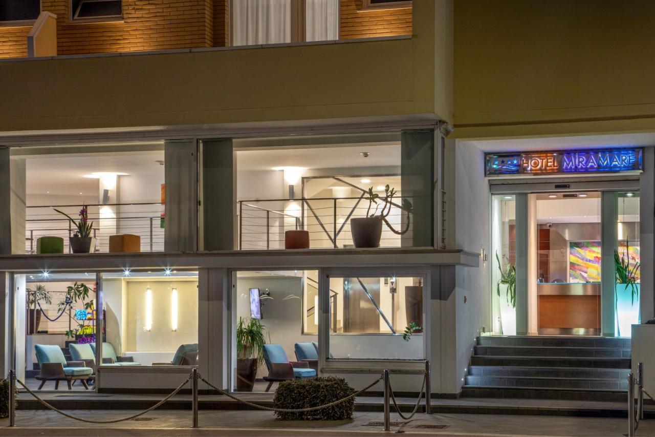 Hotel Miramare Latina Luaran gambar