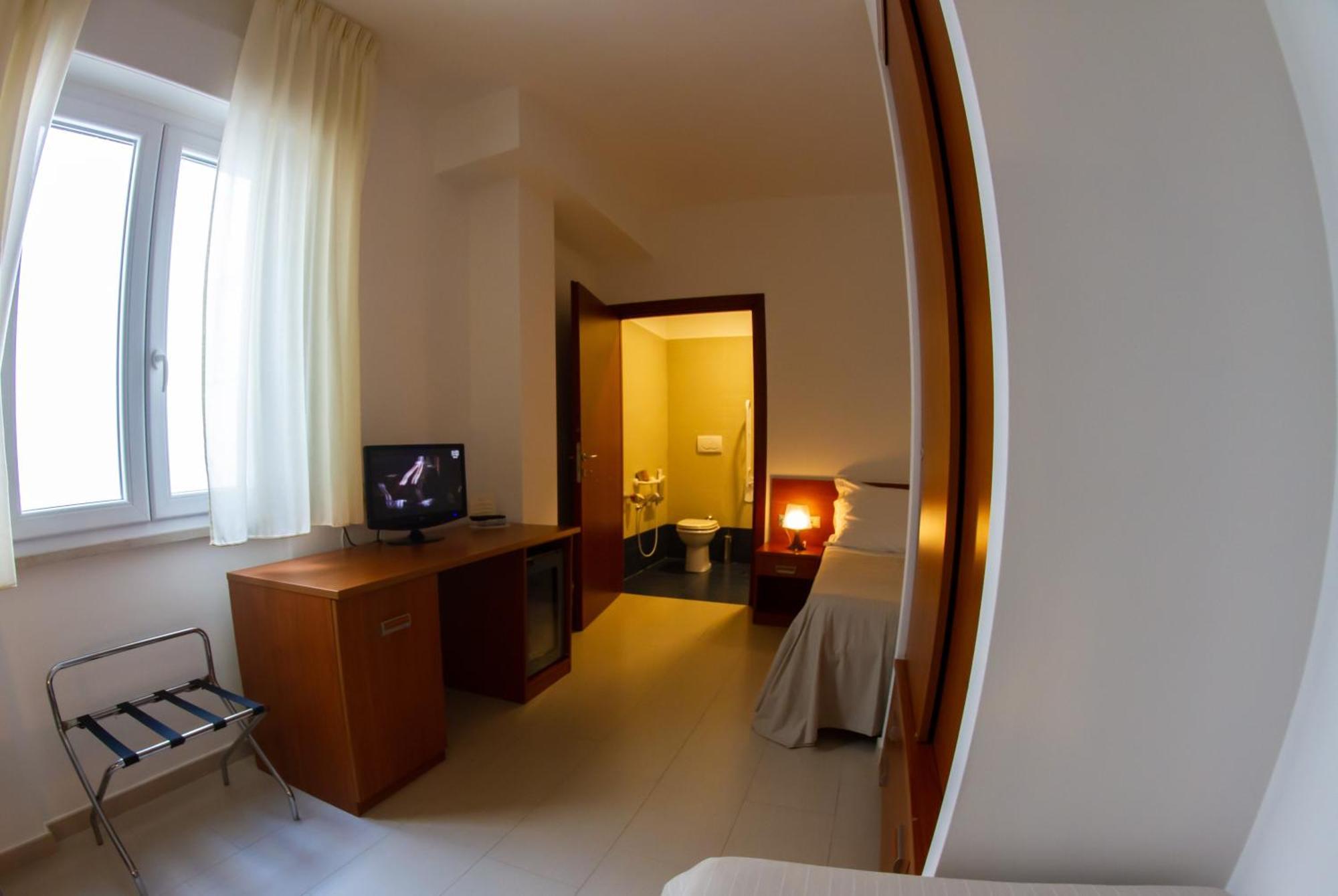 Hotel Miramare Latina Bilik gambar