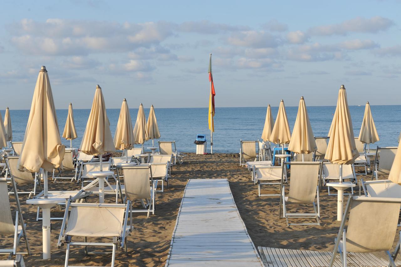 Hotel Miramare Latina Luaran gambar